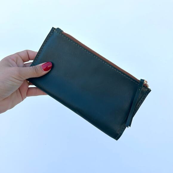 Parker Clay Letty Leather Wallet Forest Green Zip Top Bifold Quality - Picture 1 of 7